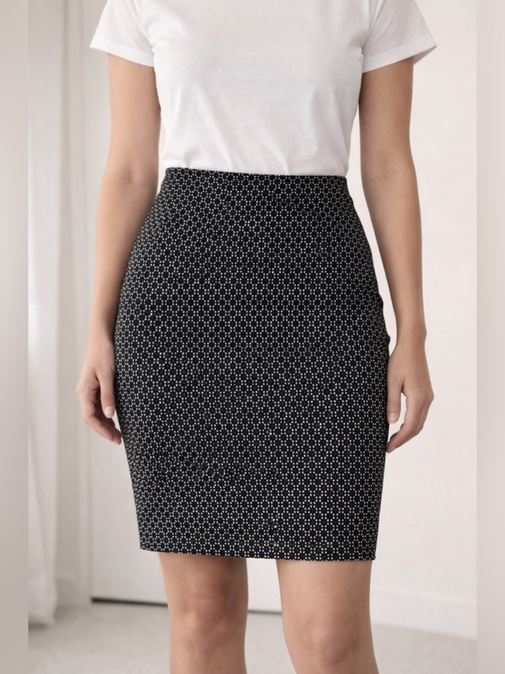 Elle Black and White Patterned pencil Women's Skirt